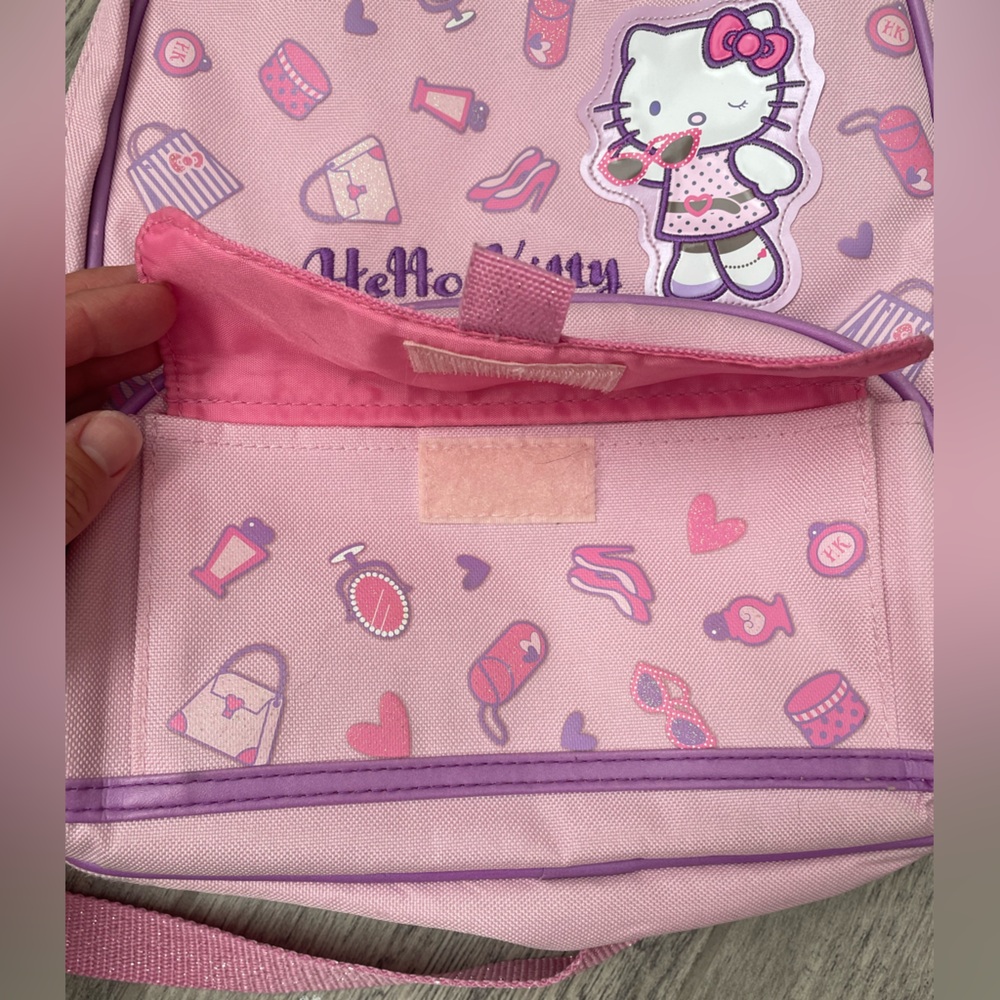 Hello Kitty backpack - Picture 3 of 6